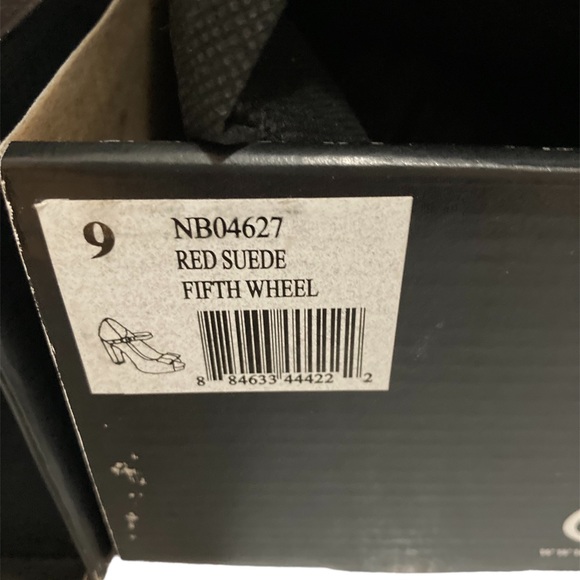 Seychelles red suede heels w/ open toe. New in box. See details. - Picture 6 of 7